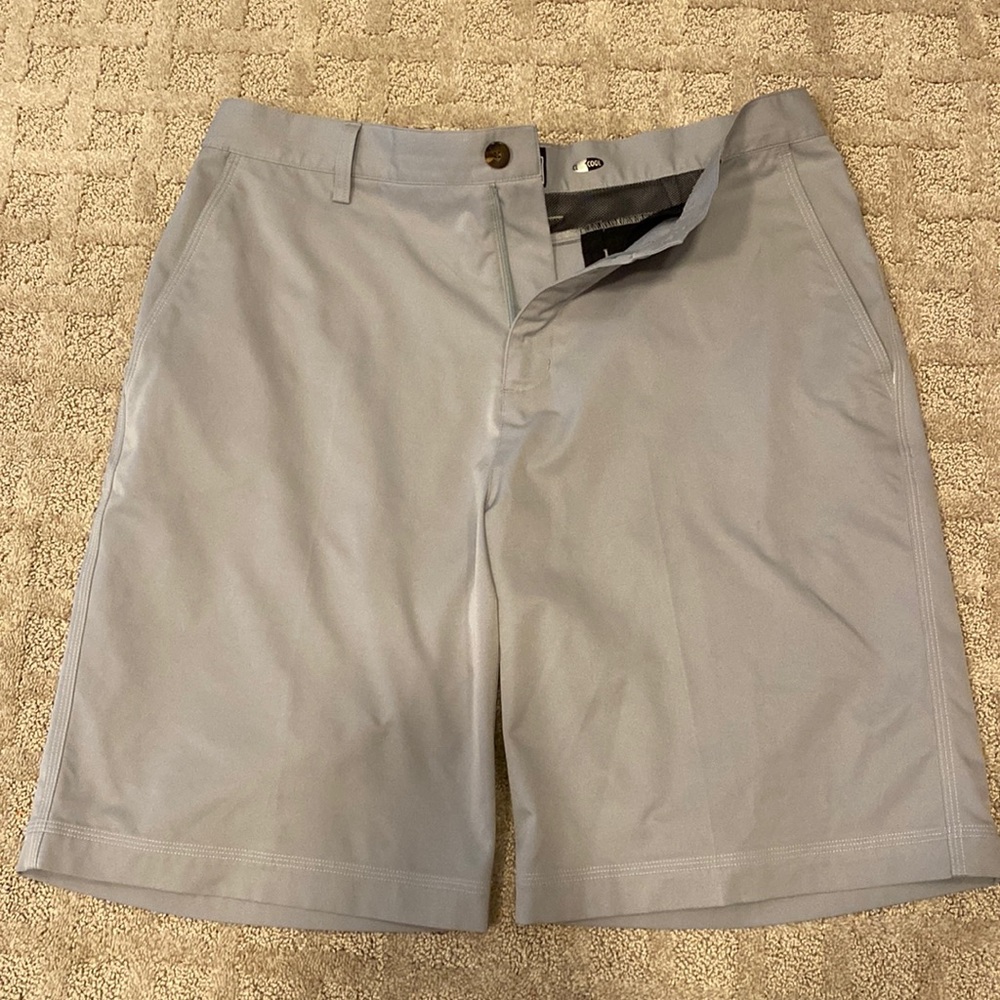 Men’s gray Adidas golf short